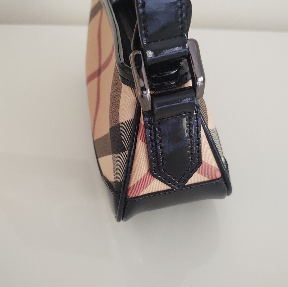 Burberry Checkered Shoulder Bag - Picture 3 of 11